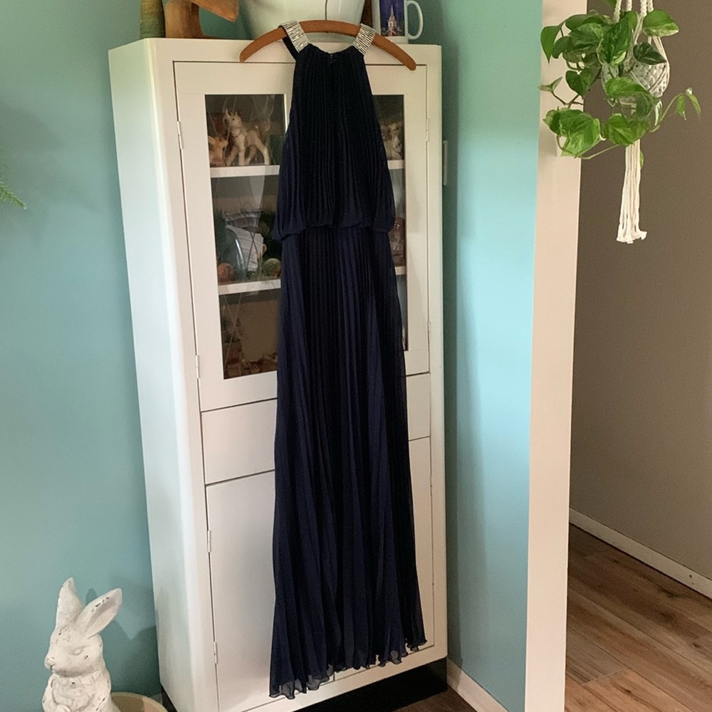 Aqua Dresses gown sz 4 accordion maxi bling cleopatra nwt formal evening